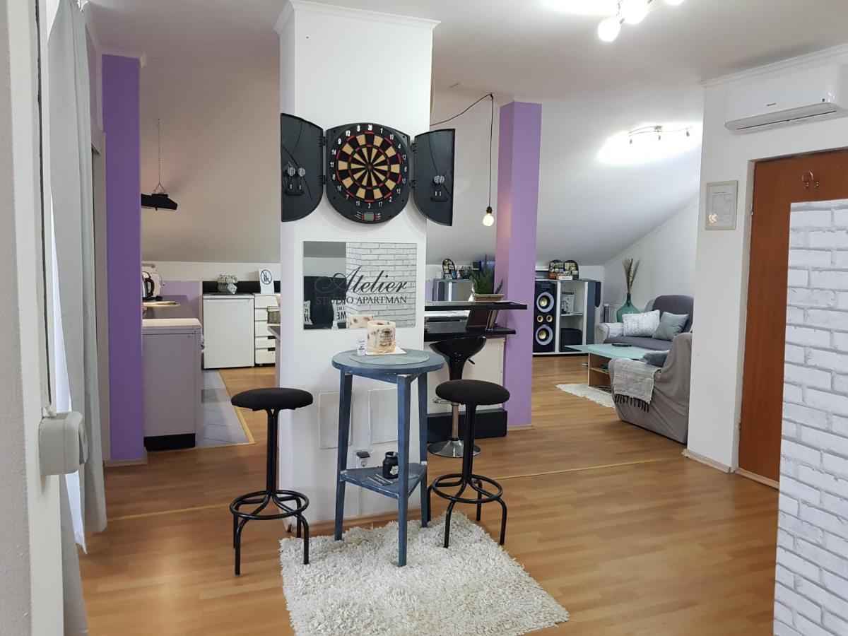 קארלובץ Apartman Atelier מראה חיצוני תמונה