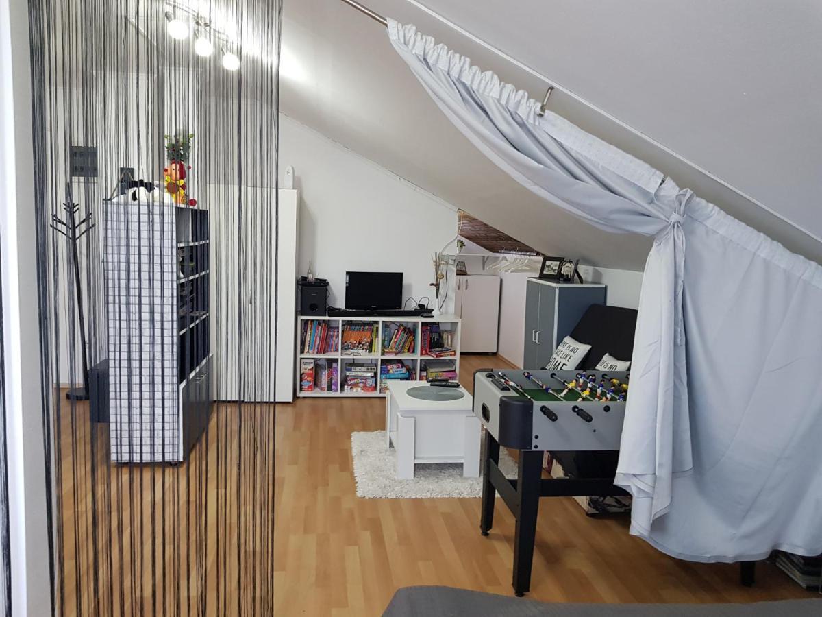 קארלובץ Apartman Atelier מראה חיצוני תמונה