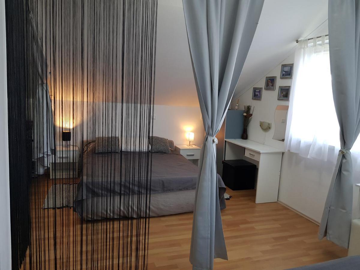 קארלובץ Apartman Atelier מראה חיצוני תמונה