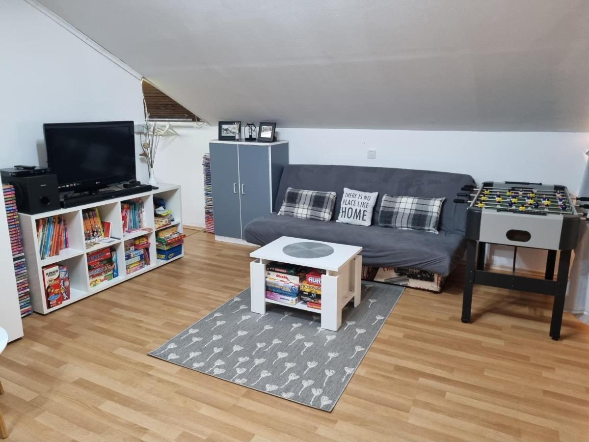 קארלובץ Apartman Atelier מראה חיצוני תמונה